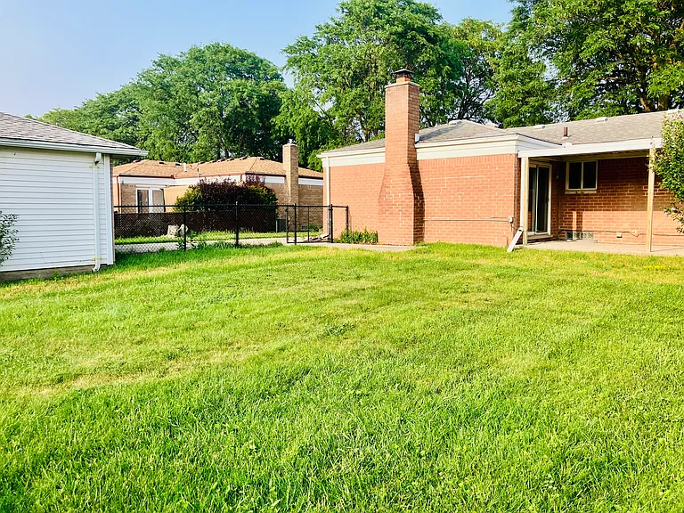 32447 Hawthorne Dr — Photo 44