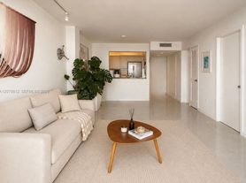6900 Bay Dr