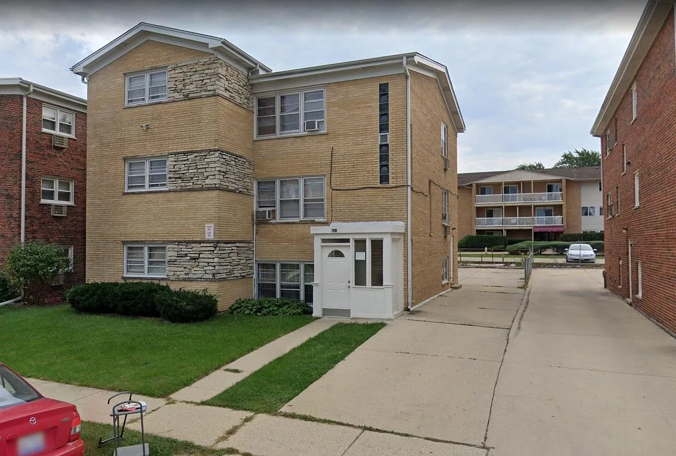 681 Beau Ct — Photo 1