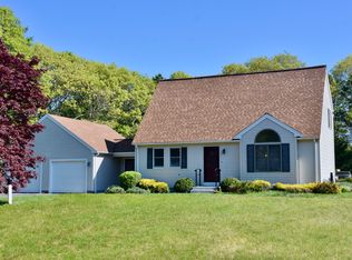 8 Great Rock Rd, Bourne, MA 02532