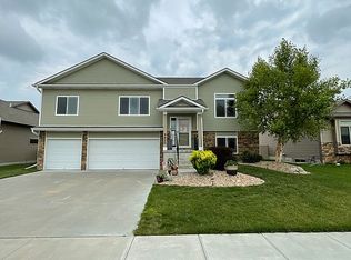 9420 Colby St, Lincoln, NE 68505