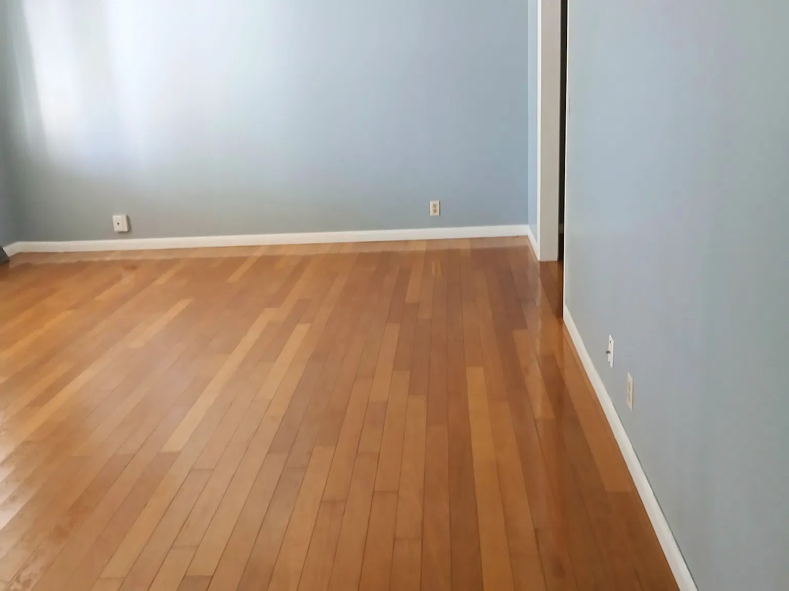 9505 Mobile Dr — Photo 4
