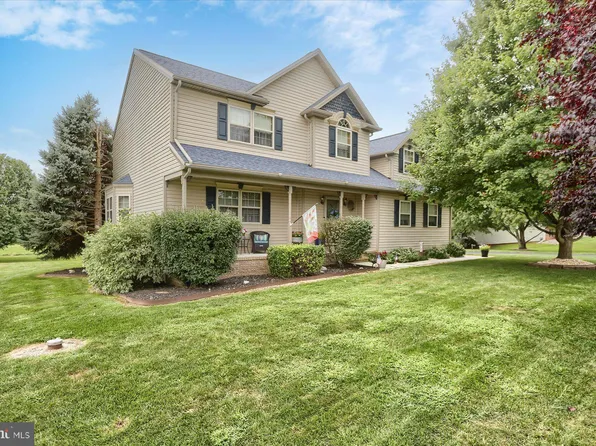 345 Rolling Ln, Abbottstown, PA 17301