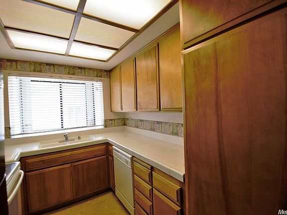 5th image of 5333 Primrose Dr APT 12B