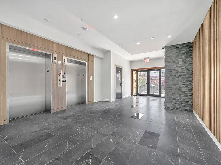 Gateway Haus — Photo 20