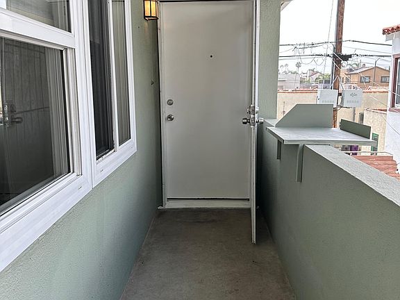 2nd image of 222 Nieto Ave #4