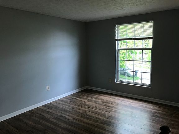 3rd image of 6970 Endsleigh Dr