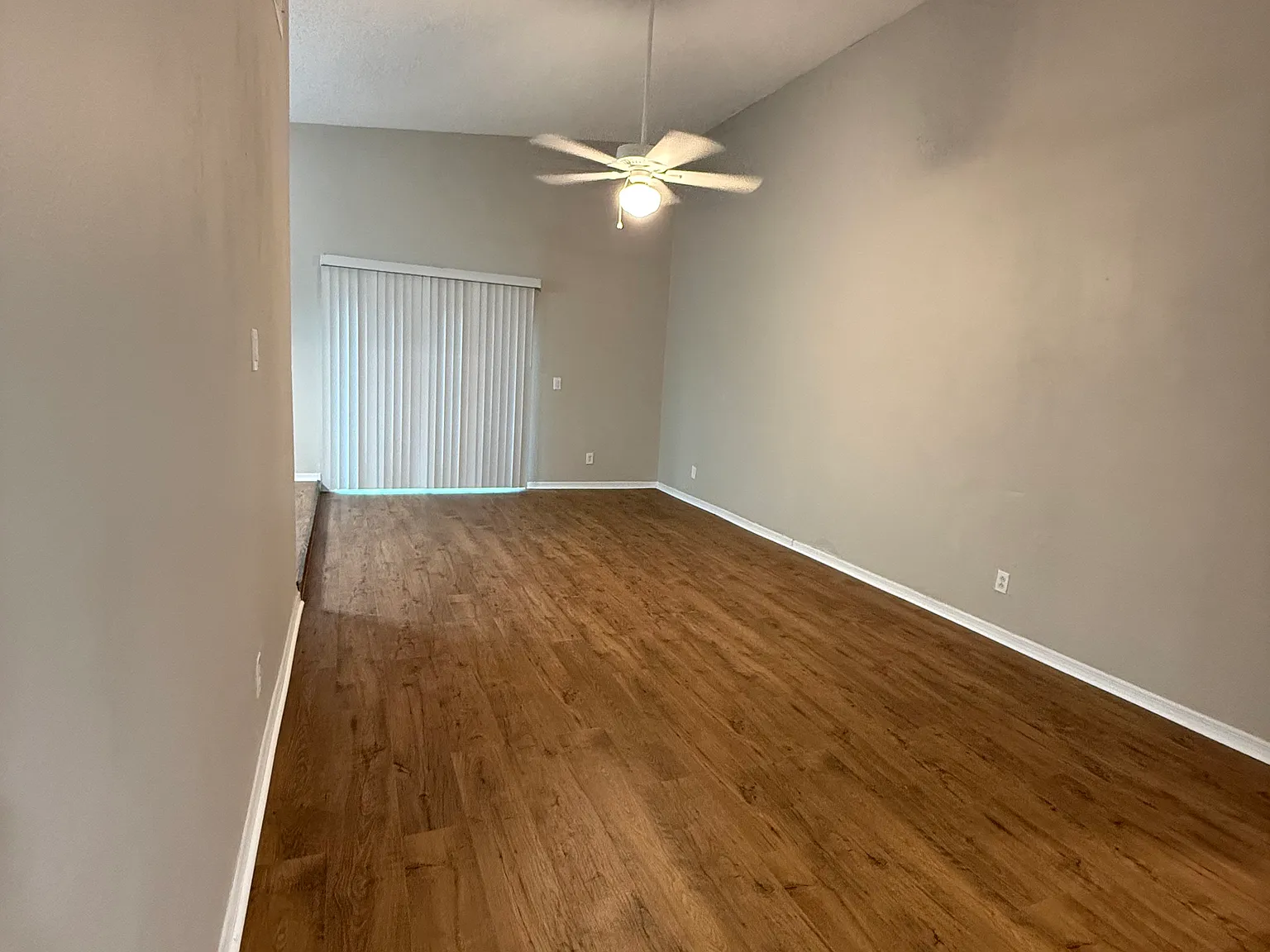 4 bed, 1692 sqft, $2,100 — Photo 3