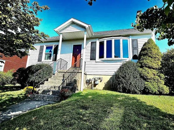 8108 Spruce Dr, Harrisburg, PA 17111