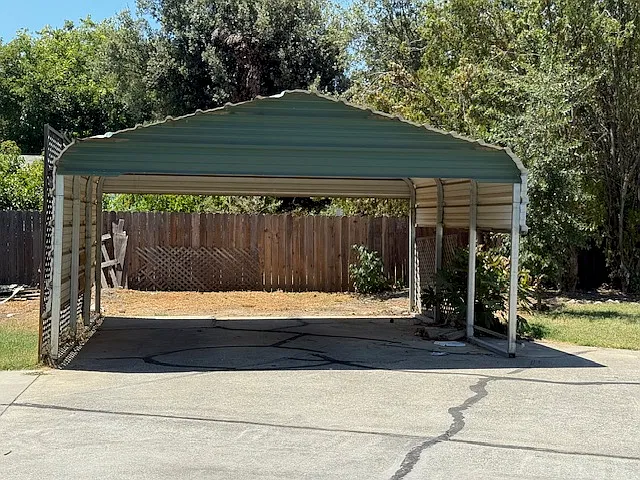 3 bed, 1150 sqft, $2,700 — Photo 4