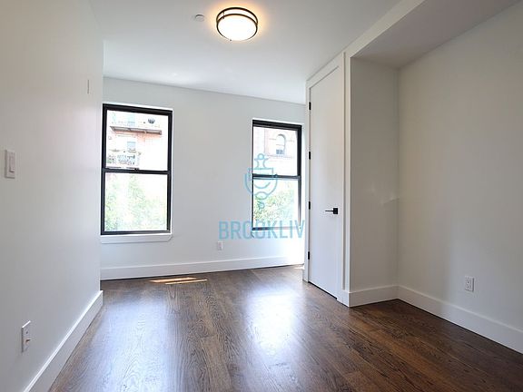 4th image of 425 S 5th St #F4