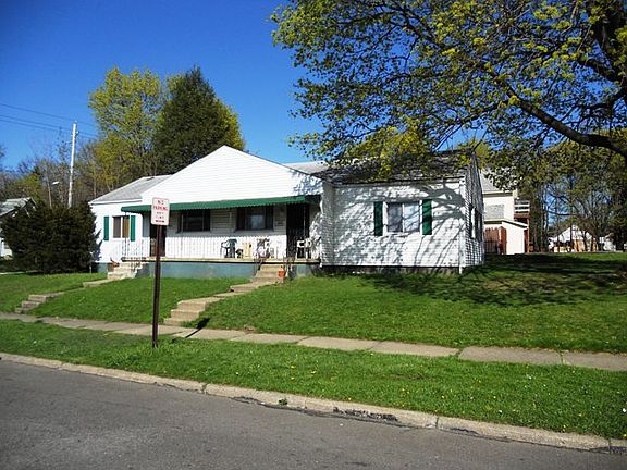 2nd image of 901 & 903 Roslyn Ave