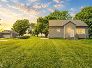 35680 90th Ave, Forest City, IA 50436