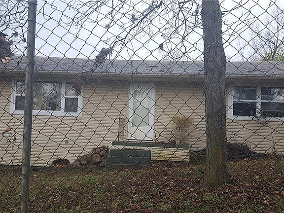 4th image of 2976 S School Ave