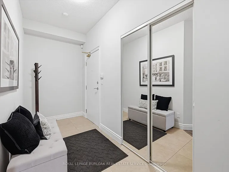 1477 Lakeshore Rd #305 — Photo 10