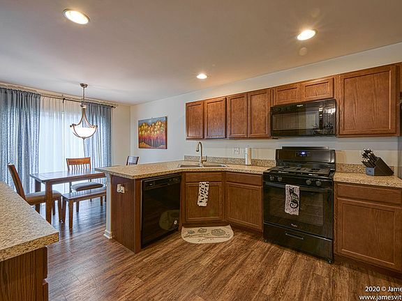 5th image of 230 Wildmeadow Ln