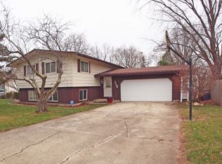 110 Oak Pl, Rantoul, IL 61866