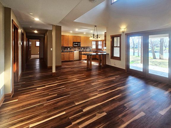 5th image of 51 Sonja Dr