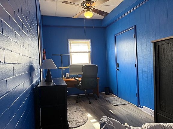 5th image of 400 Maple St