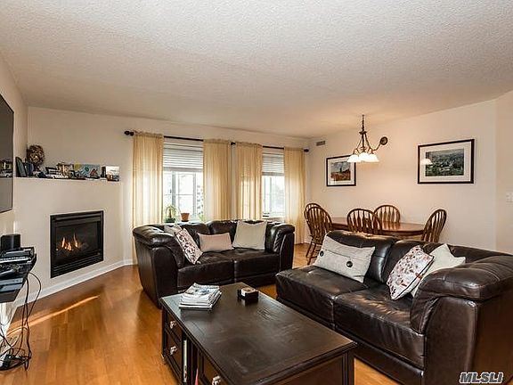 3rd image of 242 Maple Ave