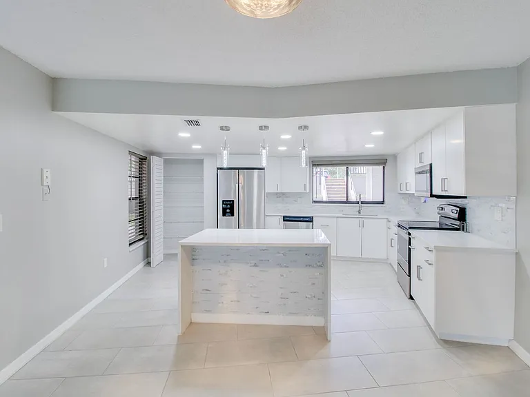 1054 Lotus Cove Ct #612 — Photo 5