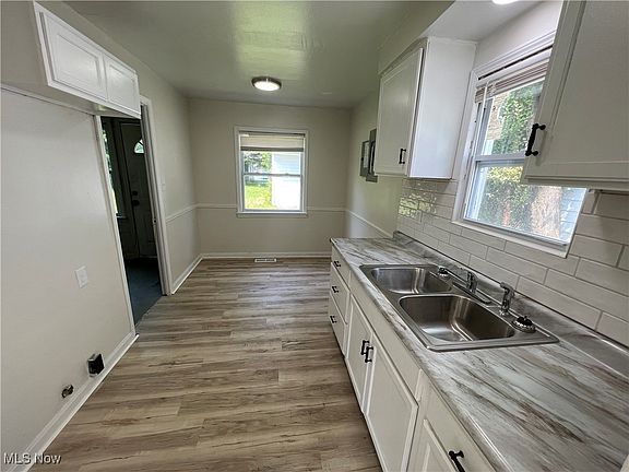 5th image of 3868 E 189th St