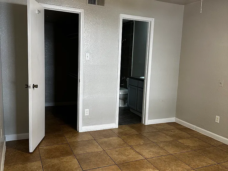 9797 Leawood Blvd #1413 — Photo 6