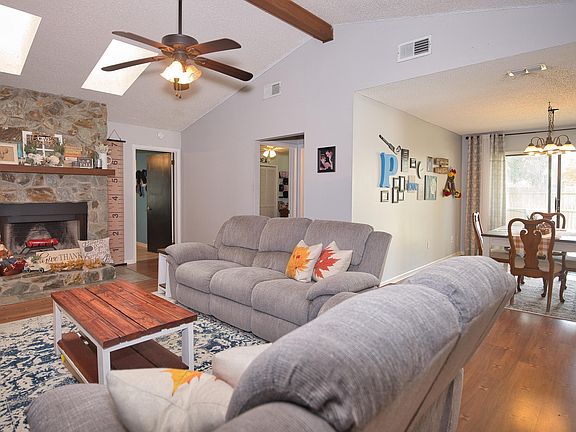 3rd image of 10142 Geni Hill Cir N
