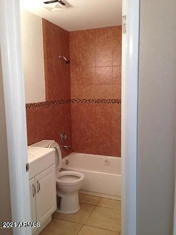 2 bed, 1.0 bath, 690 sqft, $1,025 — Photo 4