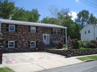 31 Arden Rd, Old Bridge, NJ 08857