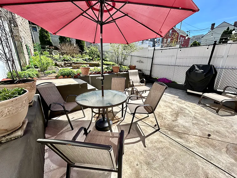 Rear patio, BBQ, & garden