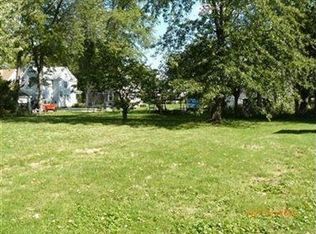 582 Buffalo St, Conneaut, OH 44030