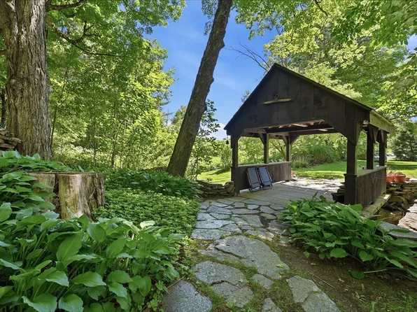 965 Conway Rd, Ashfield, MA 01330