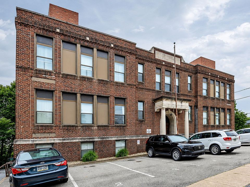 1st image of 233 Ridgewood Ave APT 9