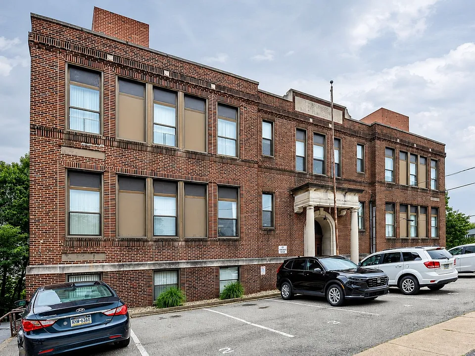 North Hills Apartments for rent * Pet Friendly * Central A/C * Spacious * Available Now