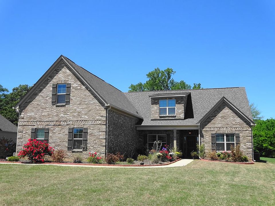 1st image of 30 Sweetwater Park Dr