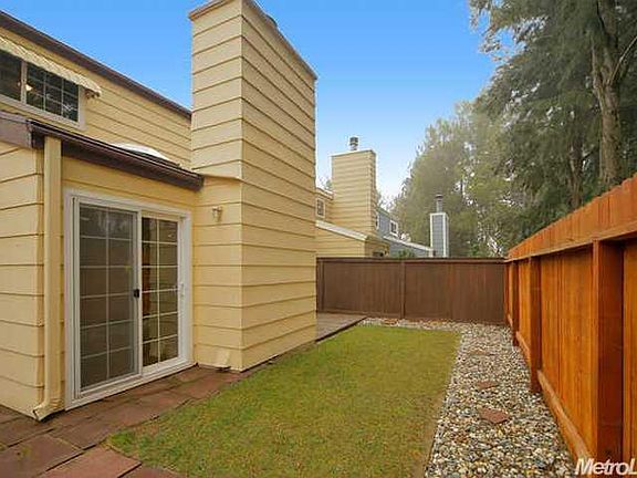 5th image of 1854 Renoir Ave