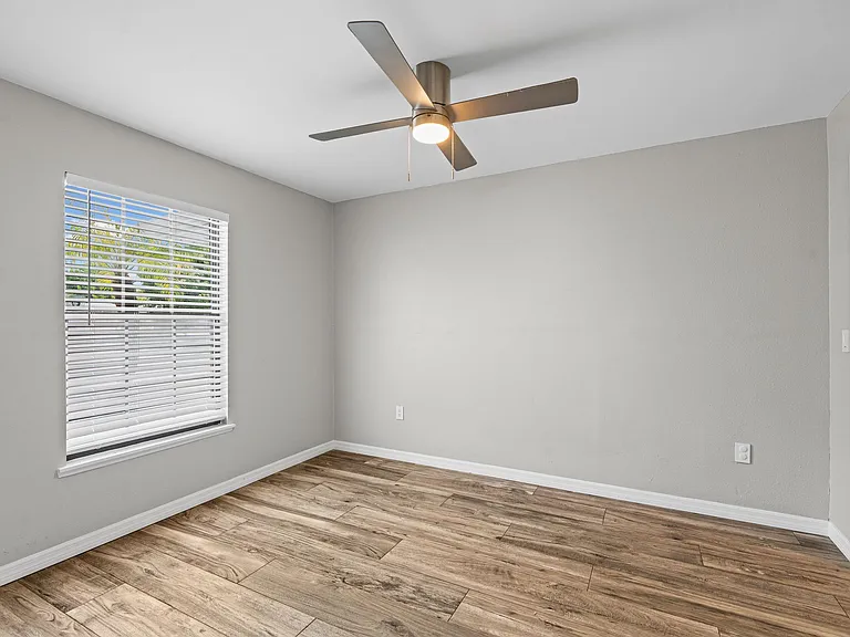 240 Eider Rd — Photo 21