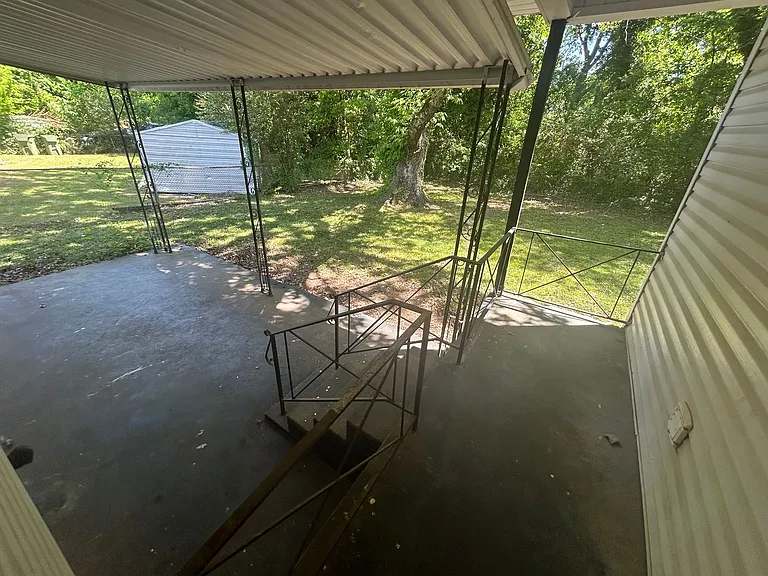 1904 Oglesby Dr NW — Photo 3