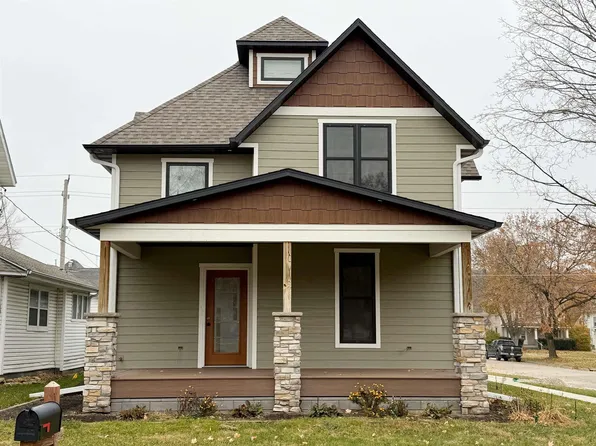 310 E Broadway St, Decorah, IA 52101