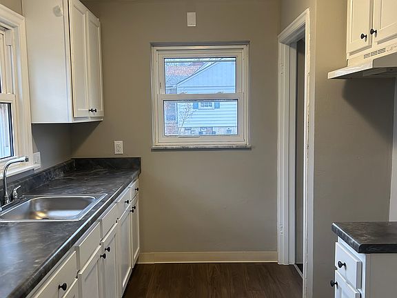 5th image of 3717 E 4th St