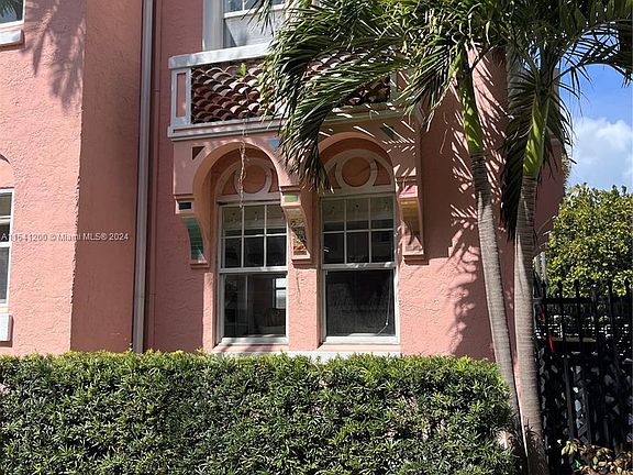 2nd image of 760 Meridian Ave APT 4