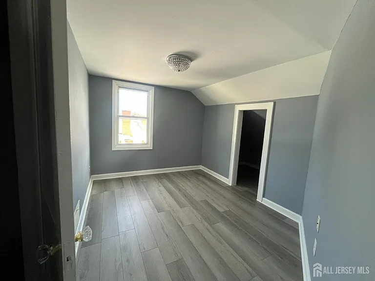 7 Bound Brook Ave — Photo 3