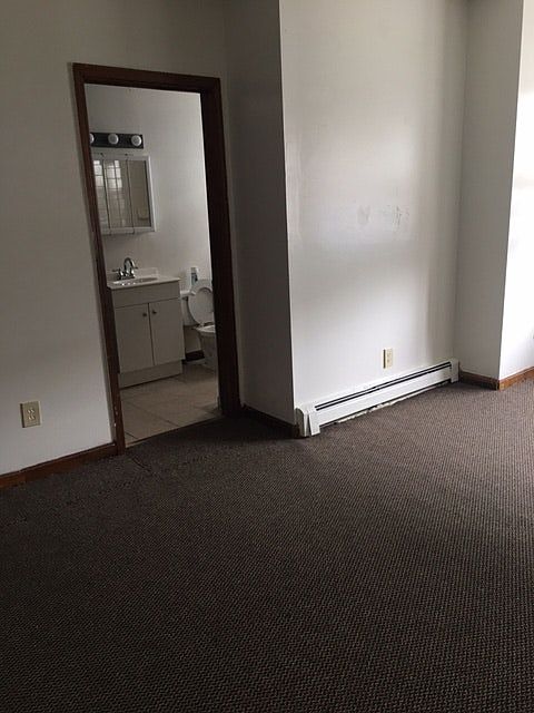 2nd image of 364 Hope St APT 2