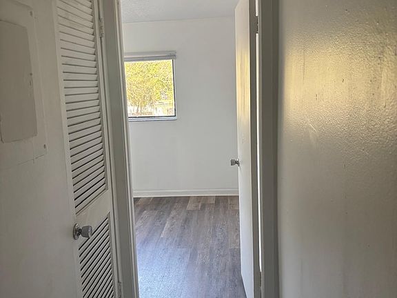 2nd image of 1501 Doby Cir #1519