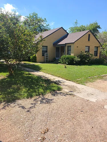 203 W King Ave Photo 1