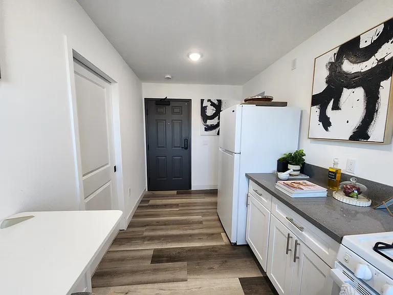 2837 San Marino St #1 — Photo 15