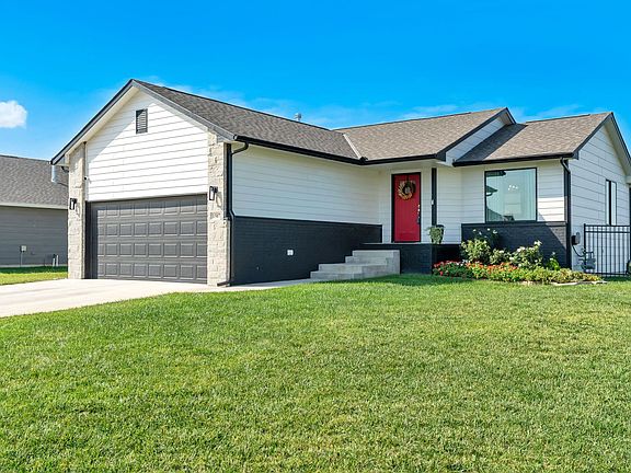 2nd image of 1507 N Cattail Ct