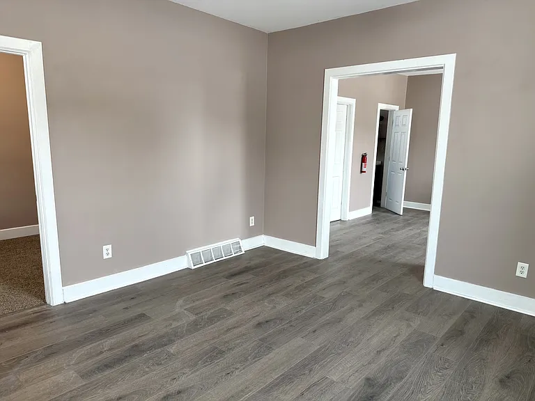 202 E Melendy St — Photo 2