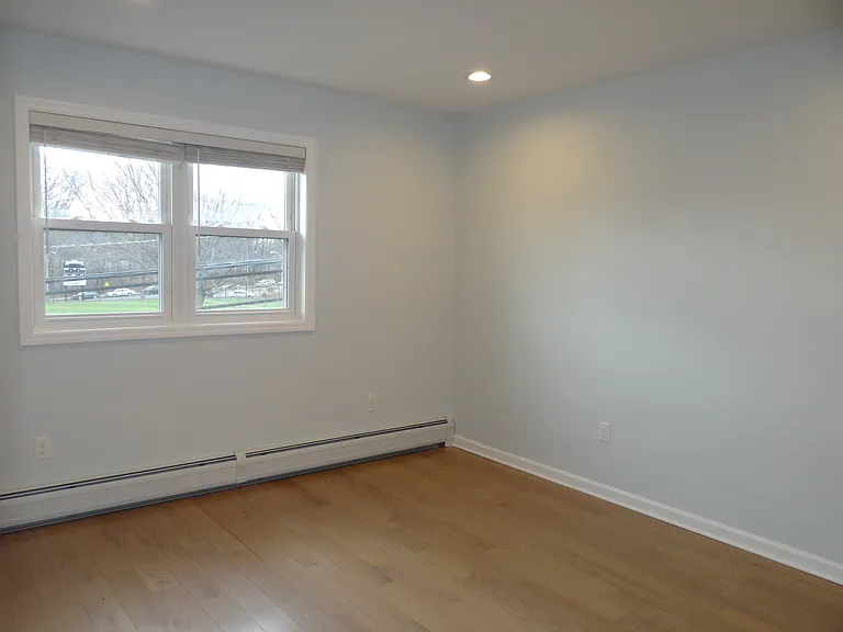 38 Woodcliff Ave — Photo 18